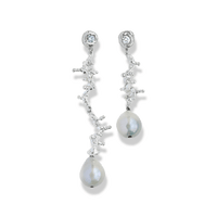 Queen's Pearl Earrings